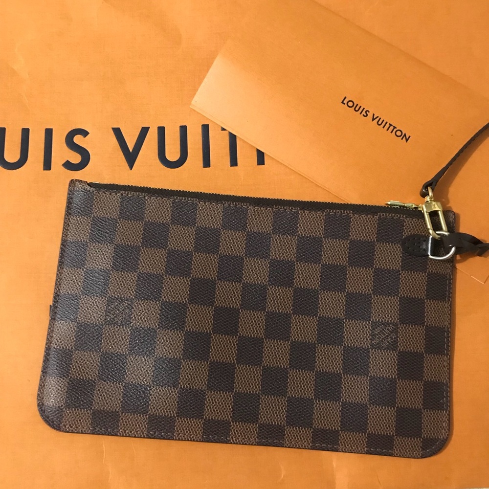 LOUIS VUITTON WRISTLET